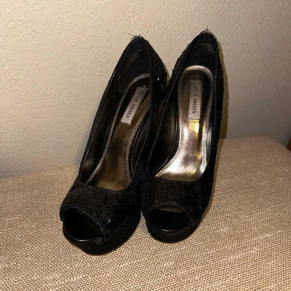 Sequin Wedges - Picture 3 of 8